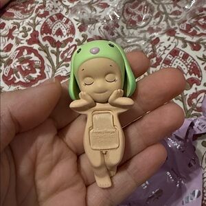 SONNY ANGEL HIPPERS DREAMING SERIES LOO EAR RABBIT